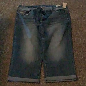 Maurice’s crop capris